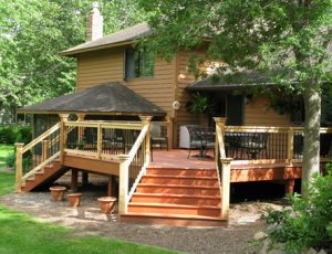 Wood Desk with Seater Railing 
